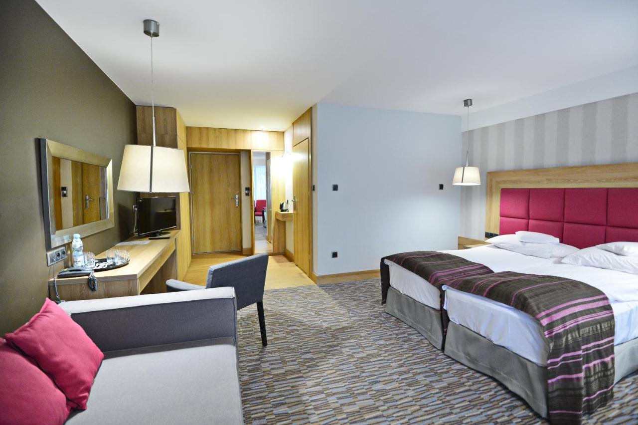 Osrodek Konferencyjno-Wypoczynkowy "Posejdon" W Ustce Hotel อุสตกา ภายนอก รูปภาพ