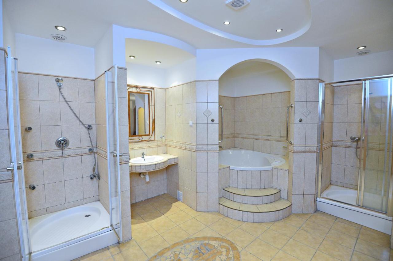 Osrodek Konferencyjno-Wypoczynkowy "Posejdon" W Ustce Hotel อุสตกา ภายนอก รูปภาพ
